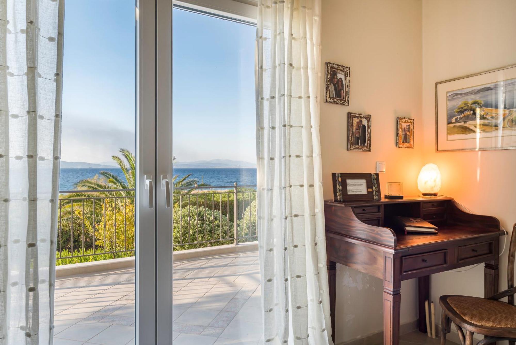 Marfaia - Villa By The Sea Agioi Экстерьер фото