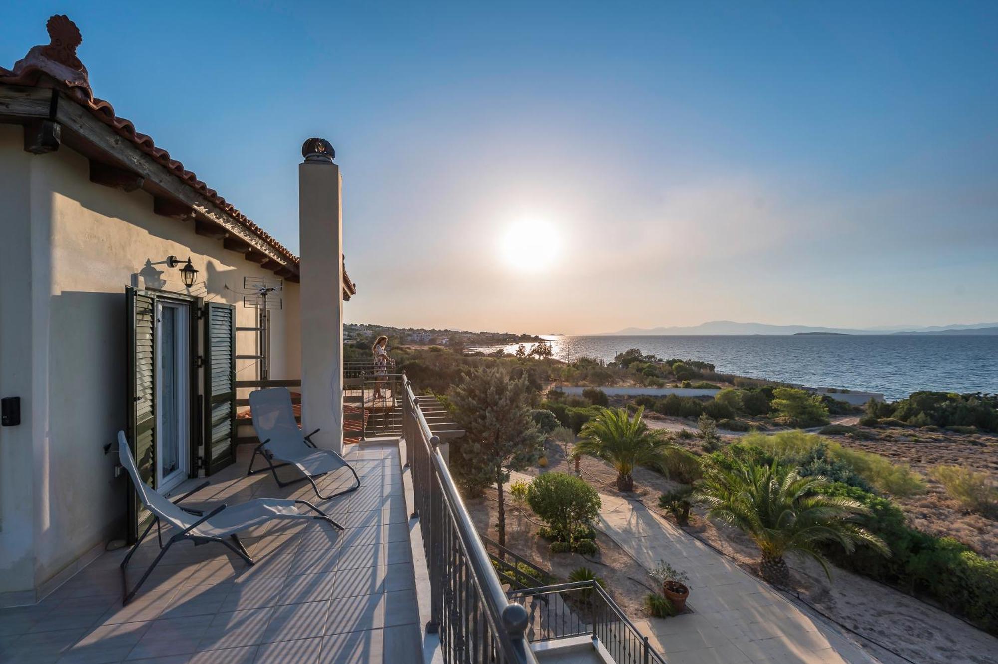 Marfaia - Villa By The Sea Agioi Экстерьер фото